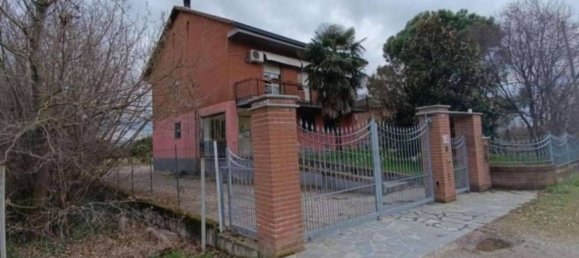 4 rooms Apartment in Magliano Alfieri, Italy No. 296843 3