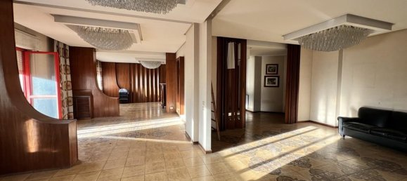 7 rooms Apartment in Palermo, Italy No. 32311 7