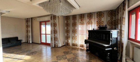 7 rooms Apartment in Palermo, Italy No. 32311 8