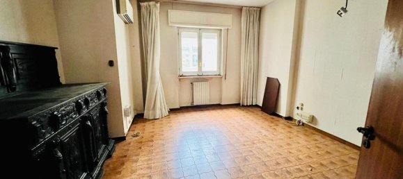 7 rooms Apartment in Palermo, Italy No. 32311 12