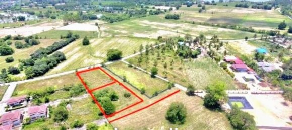 2560m² Commercial property in Bang Sare, Thailand No. 15499 4