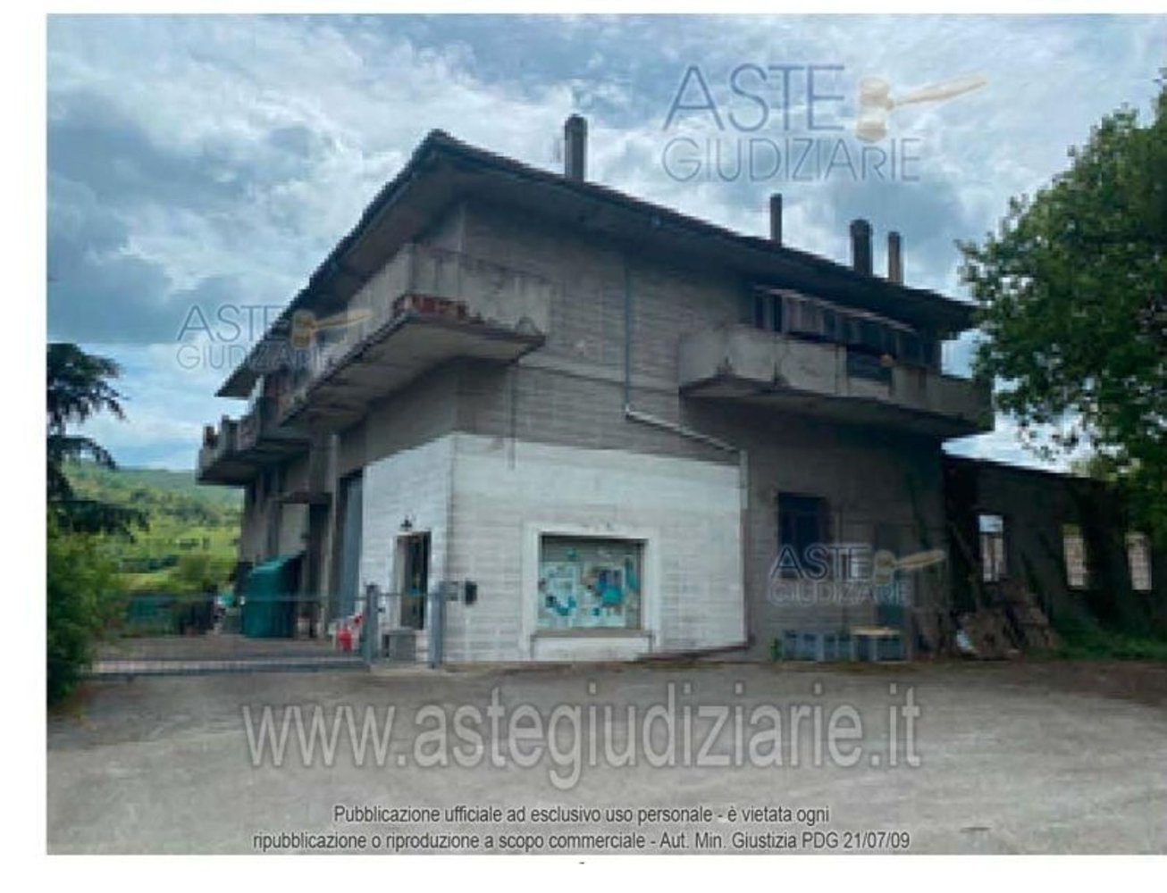 5 rooms Apartment in Novafeltria, Italy No. 12097