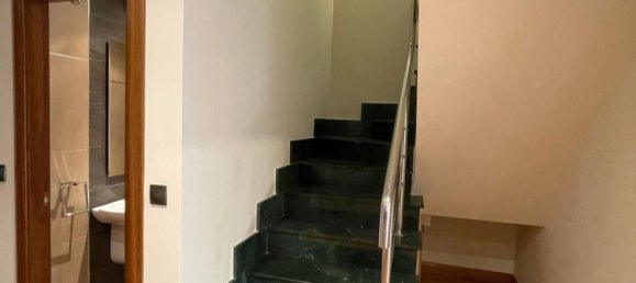 3 bedrooms Duplex in Leon, Spain No. 155893 3