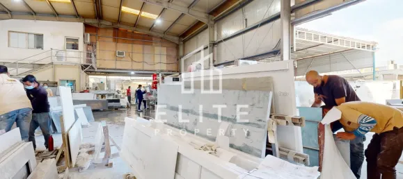 Fabrik in Al Quoz, UAE 2323m², Nr. 97749 21