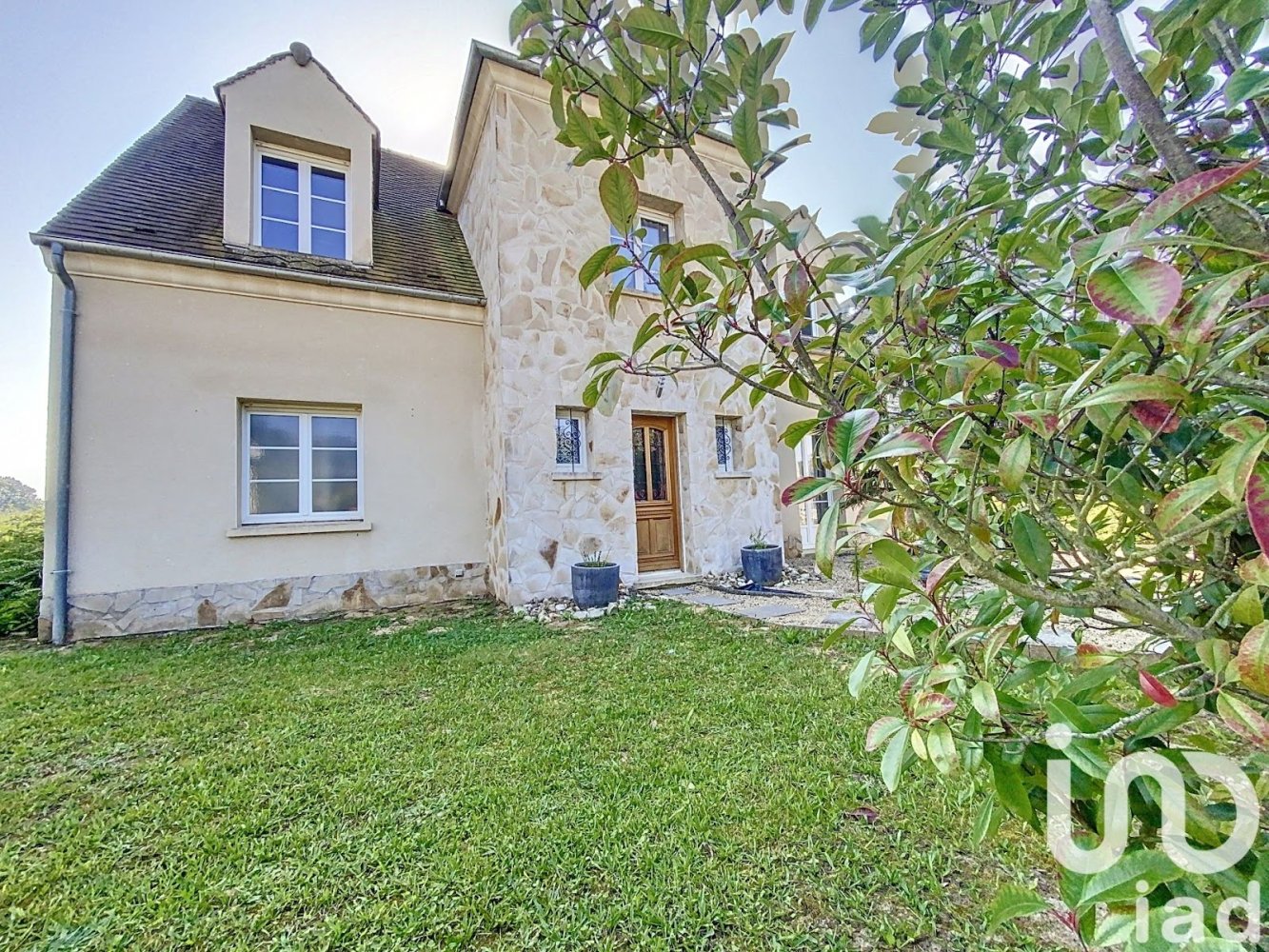 5 bedrooms House in Braine, France No. 227692