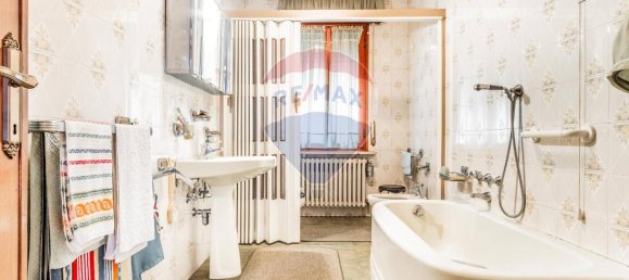 Casa de 6 habitaciónes en Borgosesia, Italy No. 141095 18