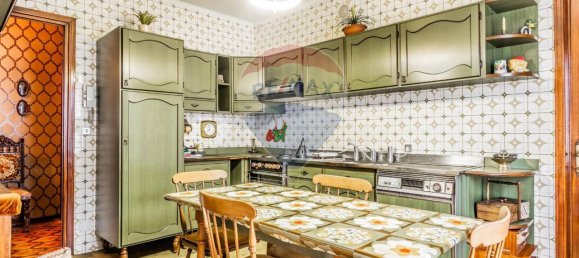 Casa de 6 habitaciónes en Borgosesia, Italy No. 141095 10