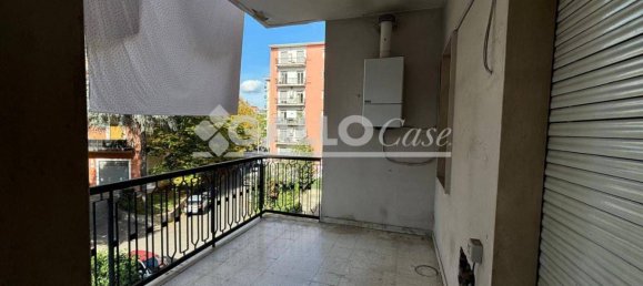 Apartamento de 4 dormitorios en Cosenza, Italy No. 161457 2