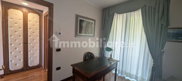 Вилла с 4 спальнями в Кротоне, Италия № 264996 39