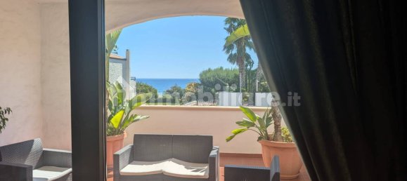 Вилла с 4 спальнями в Кротоне, Италия № 264996 31