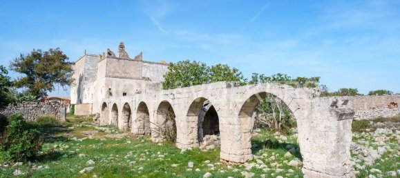 Casa de 22 habitaciónes en Manduria, Italy No. 127360 3