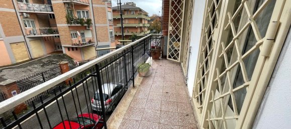 Apartamento de 3 habitaciónes en Genzano di Roma, Italy No. 4732 5