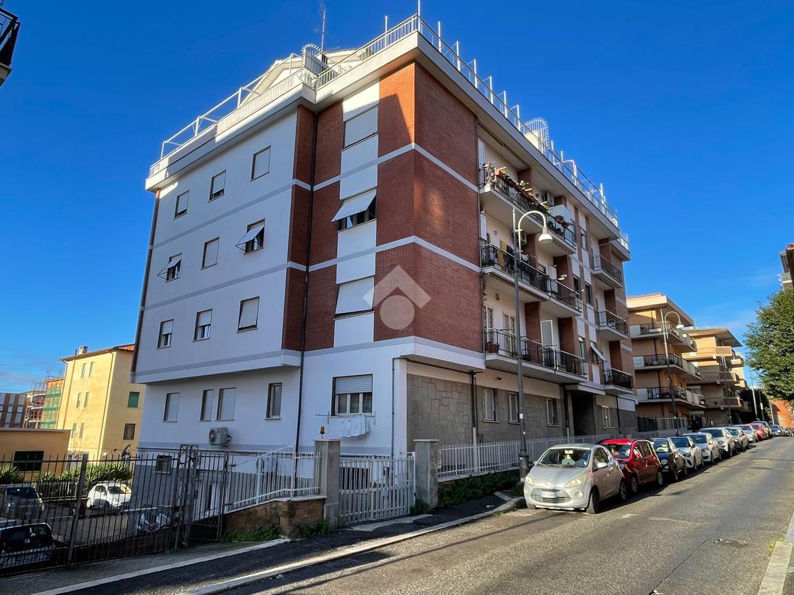Apartamento de 3 habitaciónes en Genzano di Roma, Italy No. 4732