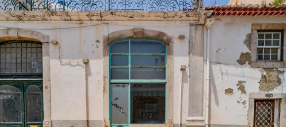  Commercial property in Cascais, Portugal No. 194329 2