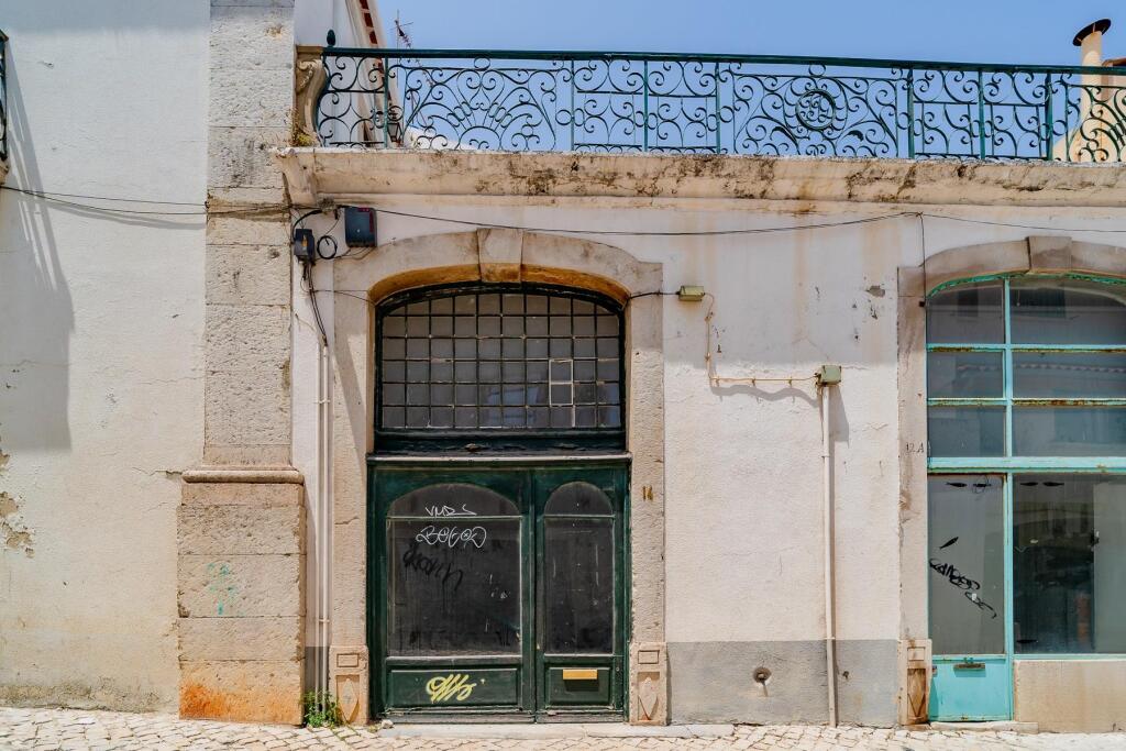  Commercial property in Cascais, Portugal No. 194329