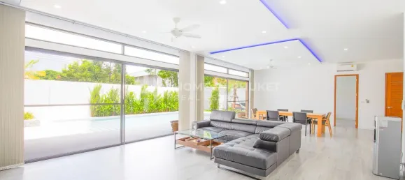 4 bedrooms House in Rawai, Thailand No. 60607 7