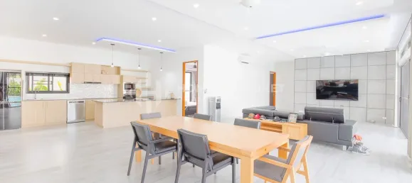 4 bedrooms House in Rawai, Thailand No. 60607 5