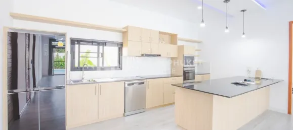 4 bedrooms House in Rawai, Thailand No. 60607 10