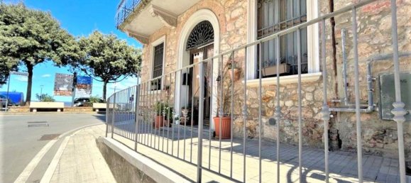 Квартира с 3 комнатами в Гаворрано, Италия № 48394 18