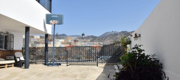 3 bedrooms Villa in Nerja, Spain No. 90180 16