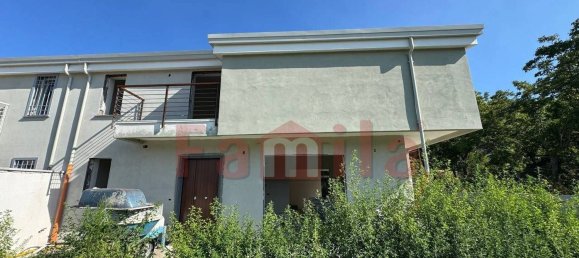 5 bedrooms Villa in Avella, Italy No. 323650 6