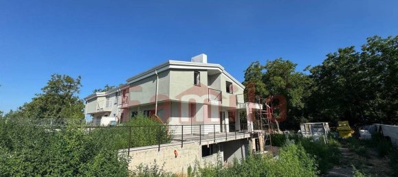 5 bedrooms Villa in Avella, Italy No. 323650 5