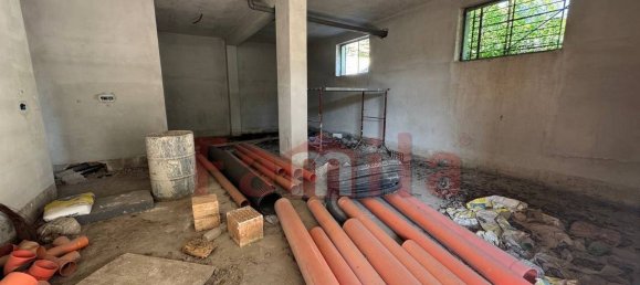 5 bedrooms Villa in Avella, Italy No. 323650 8