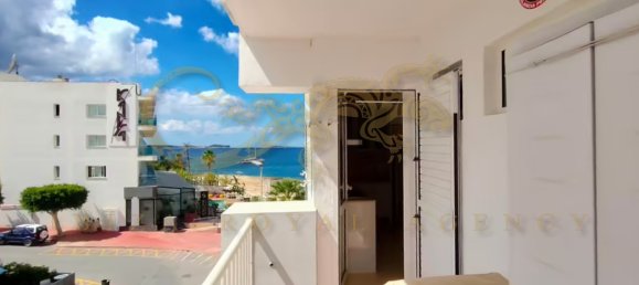 1 bedroom Apartment in San Antonio De Portmany, Spain No. 1073 10