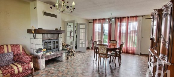 4 Schlafzimmer Haus in Blois, France, Nr. 62756 2