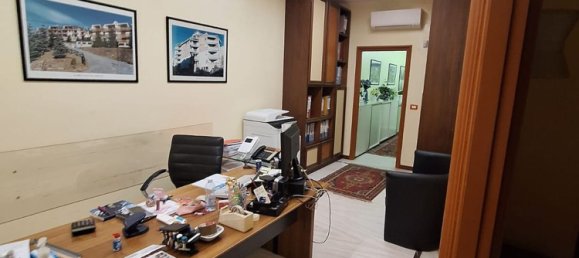 5 bedrooms Apartment in Turin, Italy No. 327702 25