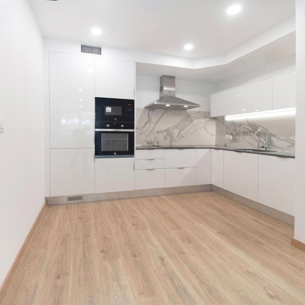 Квартира с 2 спальнями в Сантс-Монтжуик, Испания № 77422