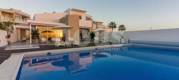 3 bedrooms Villa in Adeje, Spain No. 16188 7