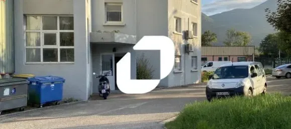 405m² Office in Sassenage, France No. 302418 5