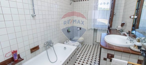 8غرفة فيلا في Pianella, Italy رقم 131551 28