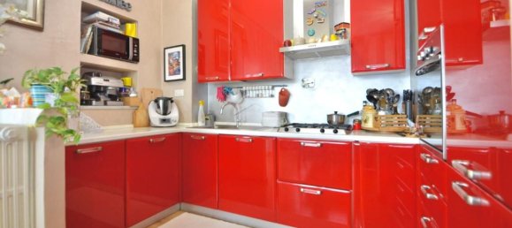 Квартира с 4 комнатами в Турин, Италия № 301183 12