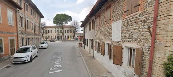 9 bedrooms House in Pordenone, Italy No. 381709 5