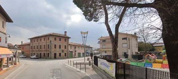 9 bedrooms House in Pordenone, Italy No. 381709 6