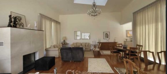 5 bedrooms Villa in Strovolos, Cyprus No. 21172 8