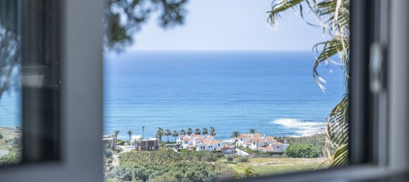 5 bedrooms Villa in Paphos, Cyprus No. 10259 7