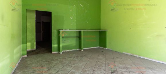 5غرفة عقار تجاري في Syracuse, Italy رقم 353426 2