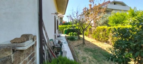 7 bedrooms Villa in Pianella, Italy No. 376905 17