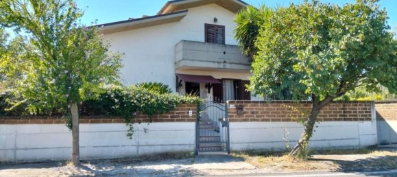 7 bedrooms Villa in Pianella, Italy No. 376905 2