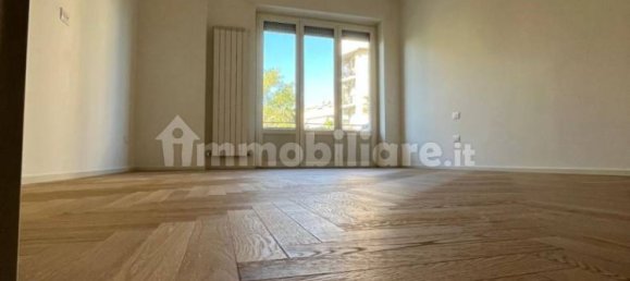 2 bedrooms Apartment in Pescara, Italy No. 339696 4