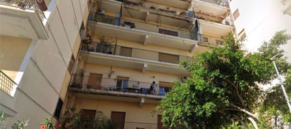 5 rooms Apartment in Messina, Italy No. 47931 3