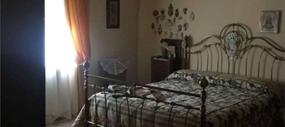 5 rooms Apartment in Messina, Italy No. 47931 10