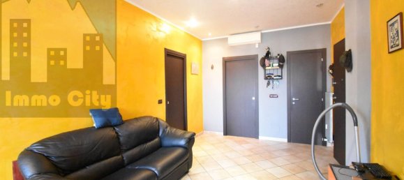 2 rooms Apartment in Turin, Italy No. 126973 2