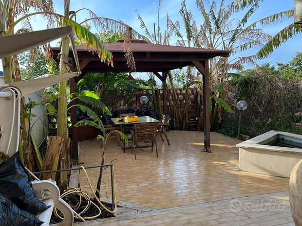 7 rooms Villa in Messina, Italy No. 251316