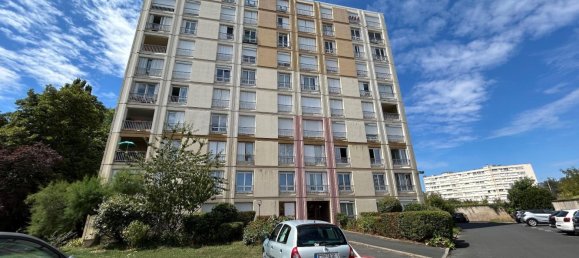Apartamento de 2 dormitorios en Chateauroux, France No. 350873 3