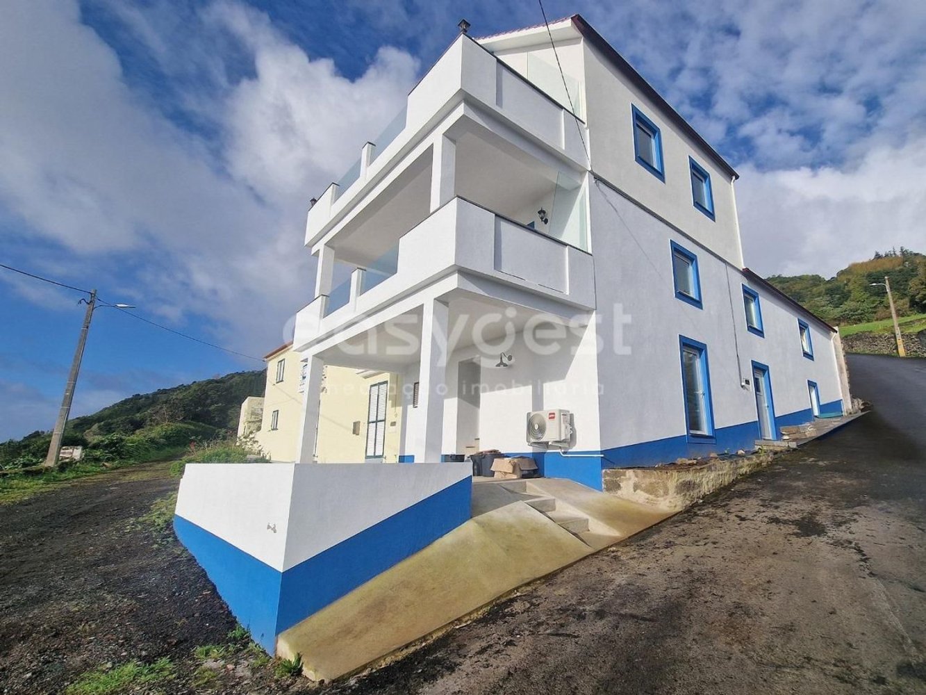 Casa de 3 dormitorios en Lajes do Pico, Portugal No. 254585