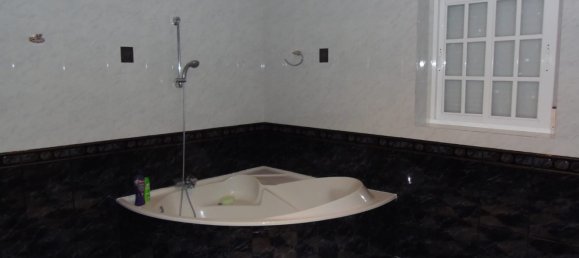 4 bedrooms House in Arriate, Spain No. 69180 27